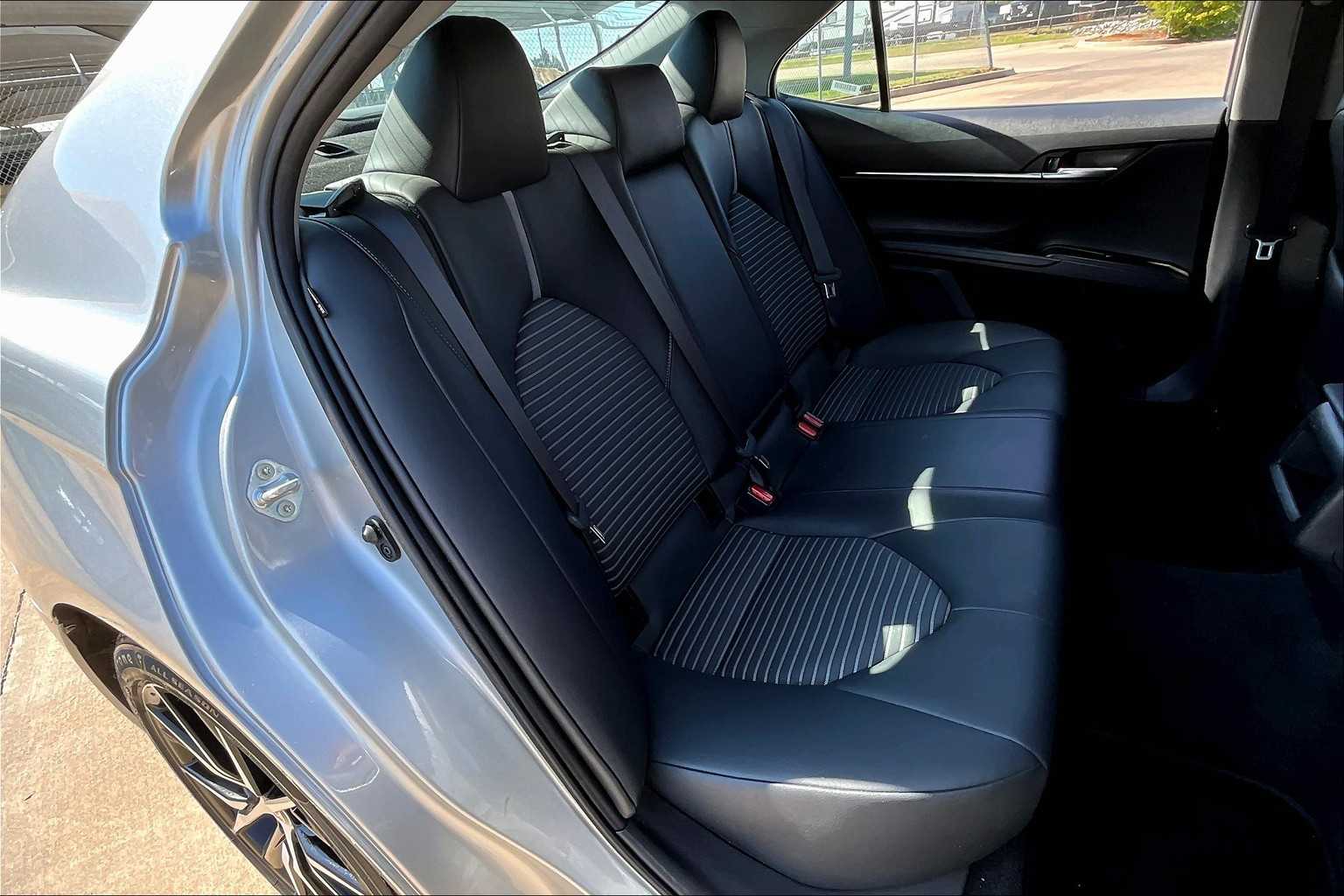 2023 Toyota Camry SE photo 16