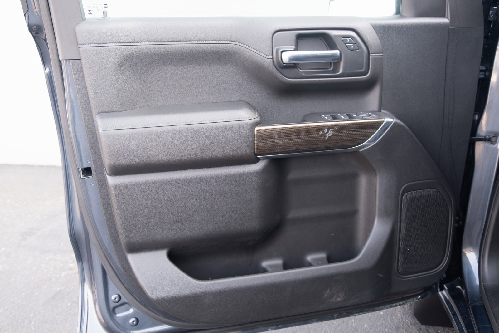2020 Chevrolet Silverado 1500 LT photo 13