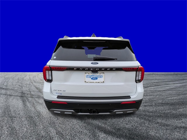 2025 Ford Explorer photo 4
