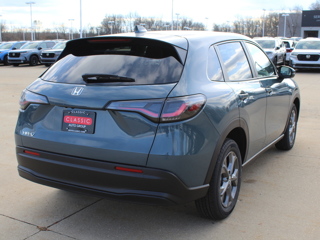 2026 Honda HR-V LX photo 4