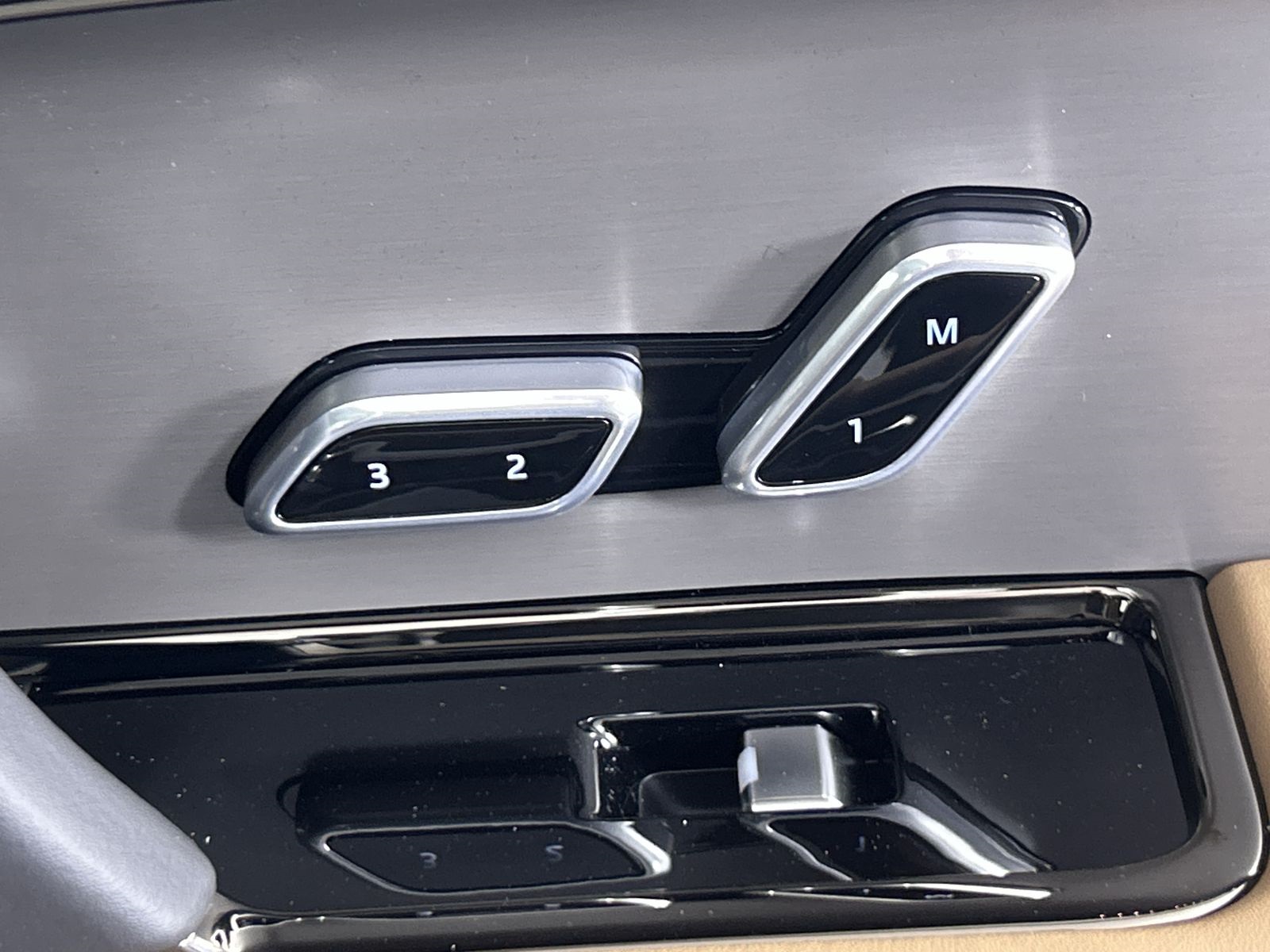 2025 Land Rover Range Rover Sport SE photo 31