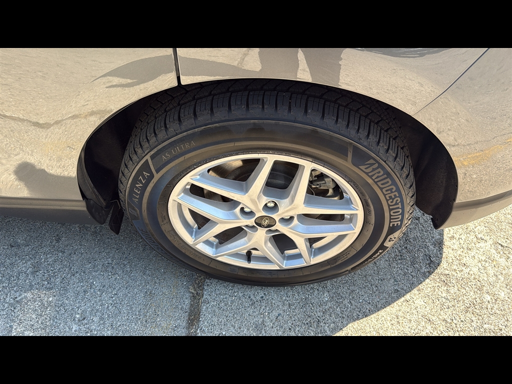 2023 Ford Edge SEL photo 23