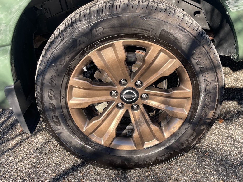2024 Nissan Titan SV photo 18