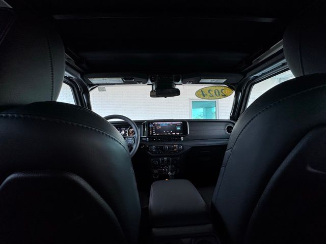 2024 Jeep Wrangler Rubicon photo 26