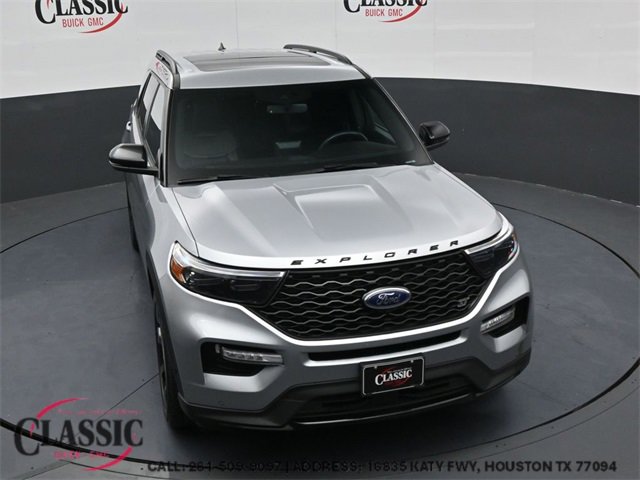 2021 Ford Explorer ST's photo