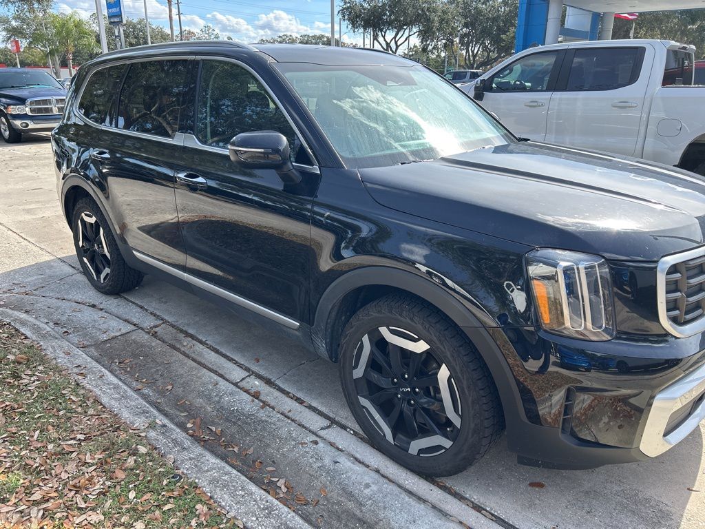 2023 Kia Telluride S's photo