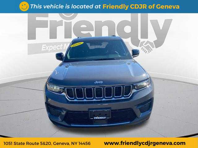 2025 Jeep Grand Cherokee Laredo X photo 2