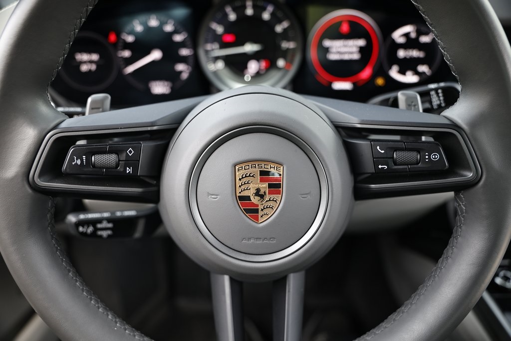 2024 Porsche 911 T 4 photo 30