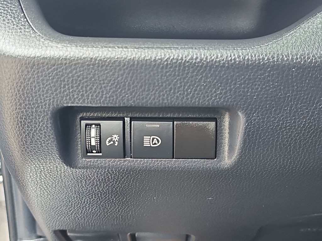 2024 Toyota RAV4 LE photo 20