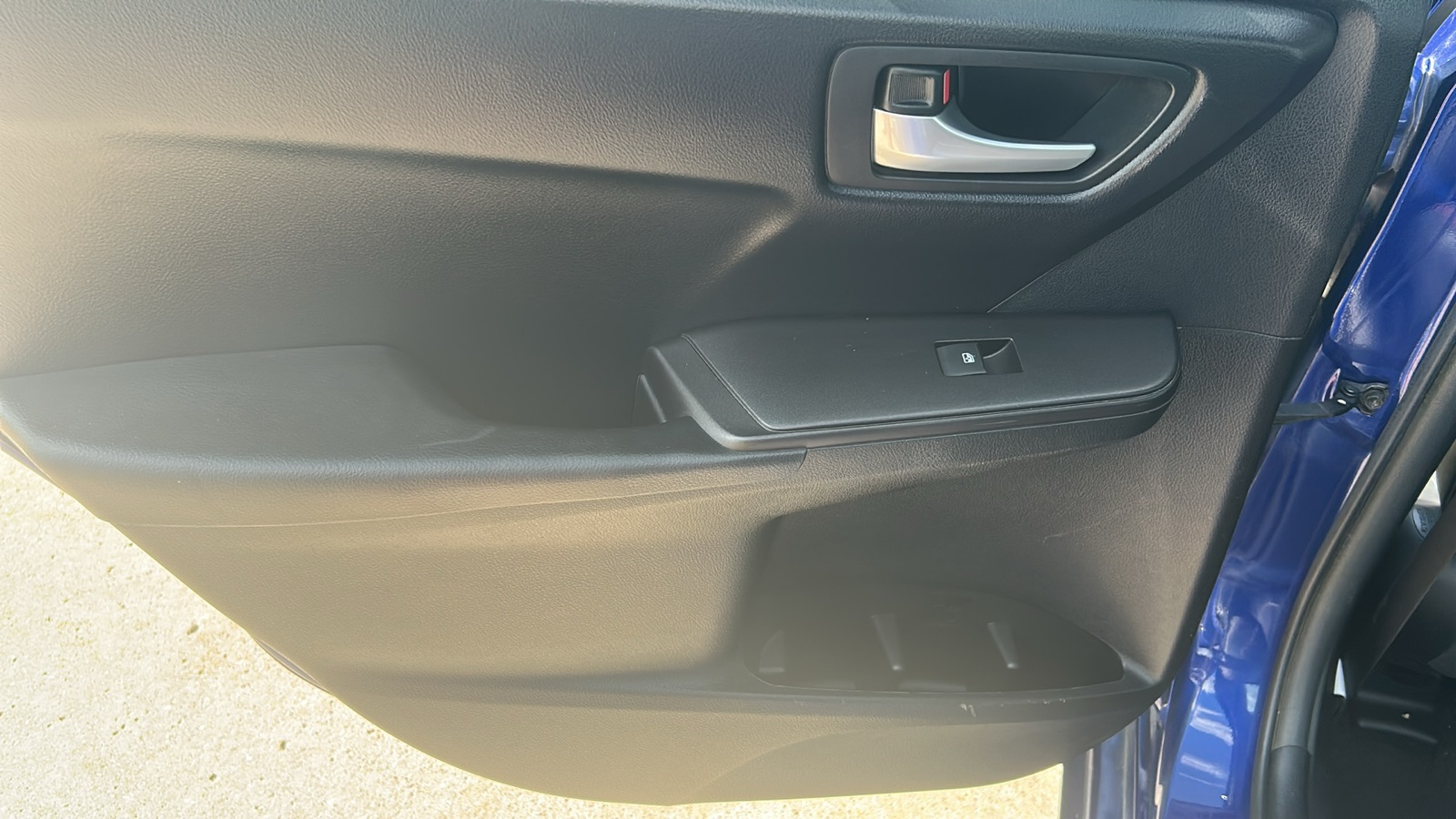 2016 Toyota Camry photo 29