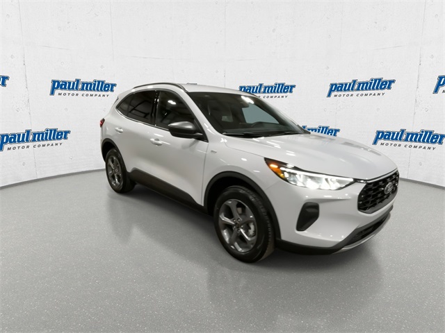 2026 Ford Escape ST-Line photo 2