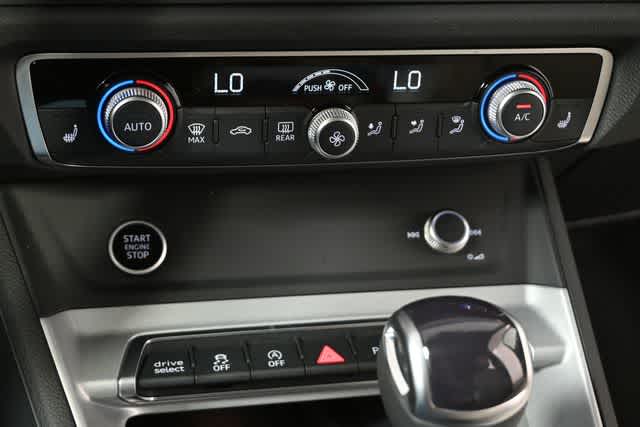 2023 Audi Q3 S line Premium Plus photo 7