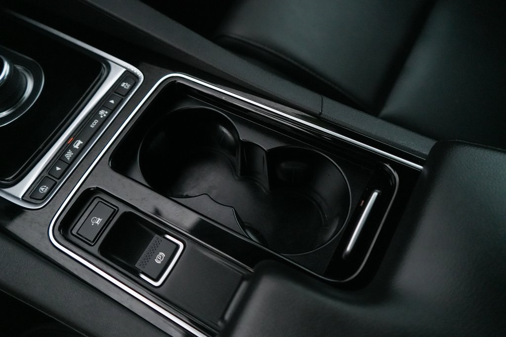 2020 Jaguar F-PACE Premium photo 27