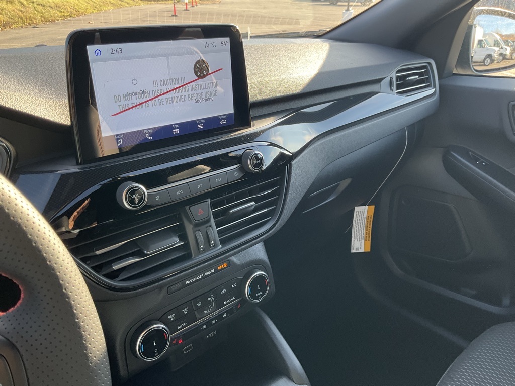 2026 Ford Escape ST-Line photo 4