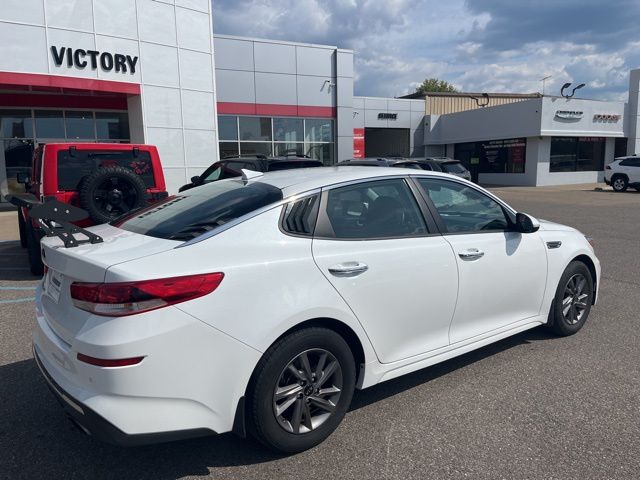 2020 Kia Optima LX photo 4