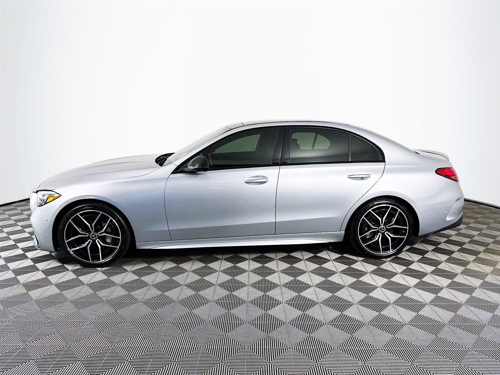 2022 Mercedes Benz C 300 Sedan photo 4