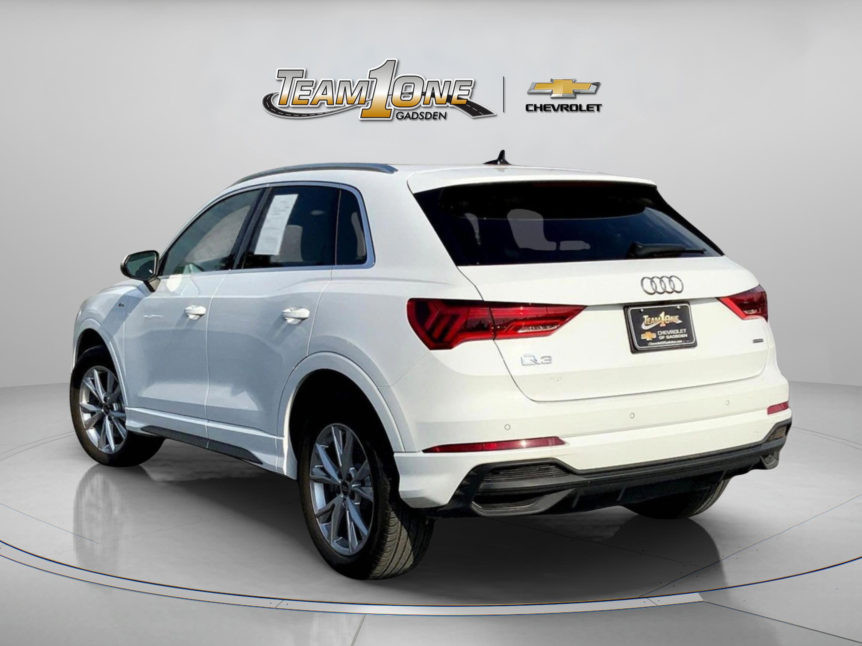 2024 Audi Q3 S line Premium photo 3
