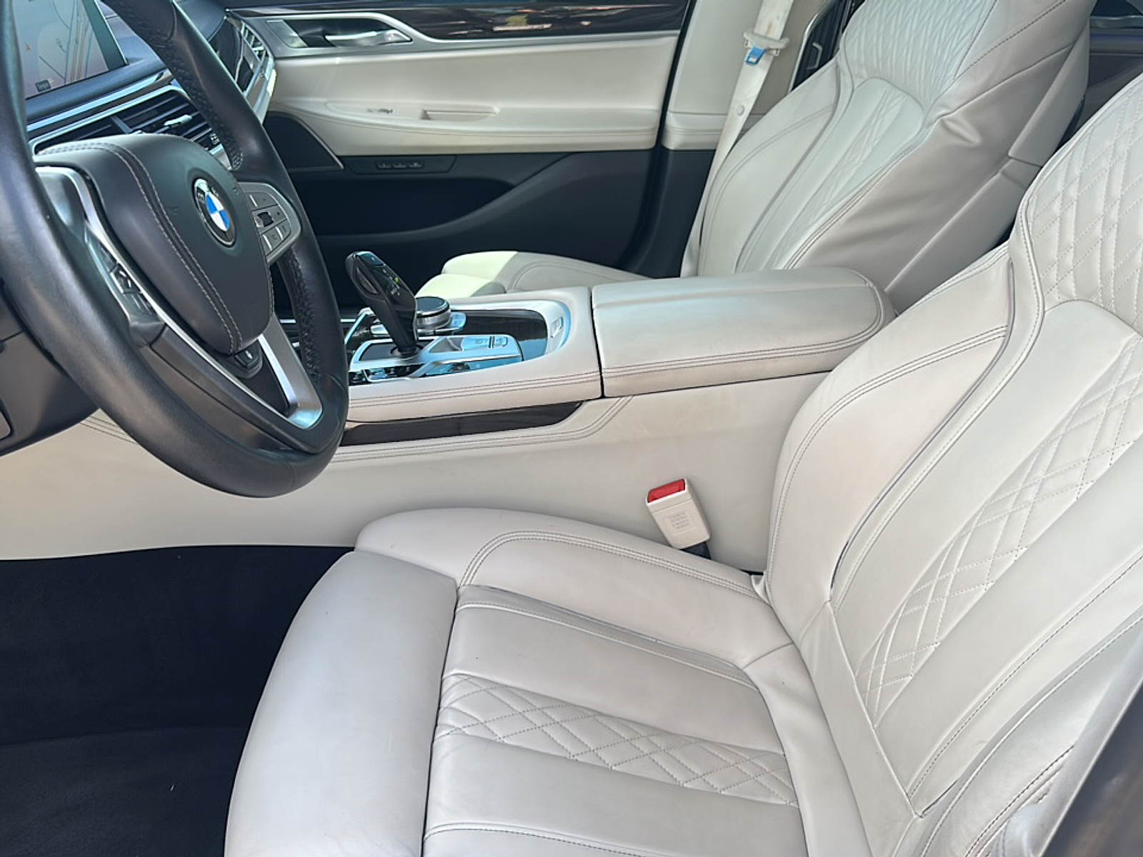 2022 Bmw 740i photo 3