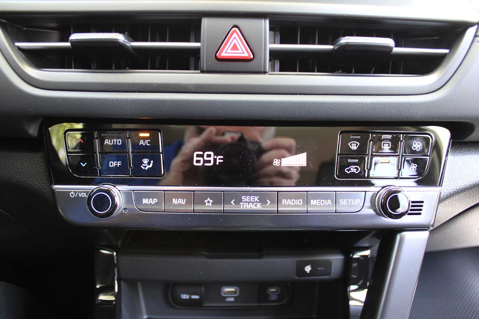 2025 Kia Seltos EX photo 33