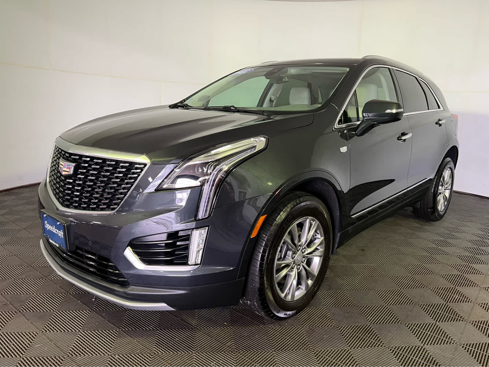 2022 Cadillac XT5 Premium Luxury photo 3