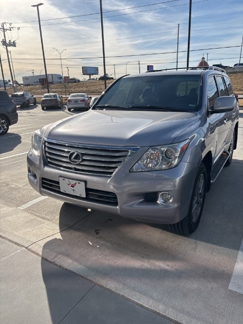 2009 Lexus LX 570's photo