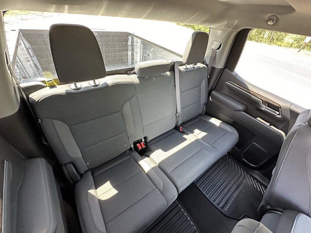 2025 Chevrolet Silverado 1500 LT photo 17