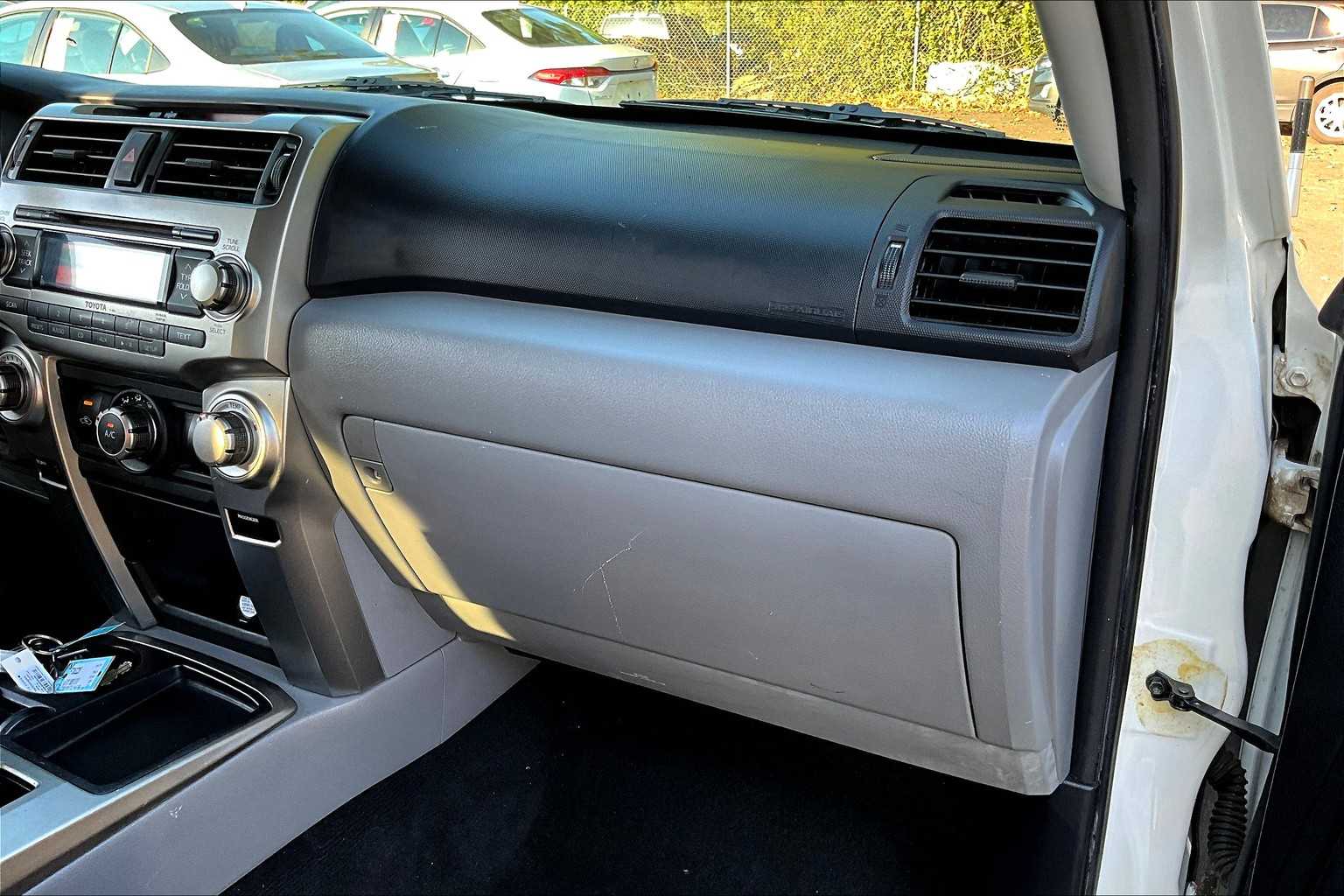 2012 Toyota 4Runner SR5 photo 16