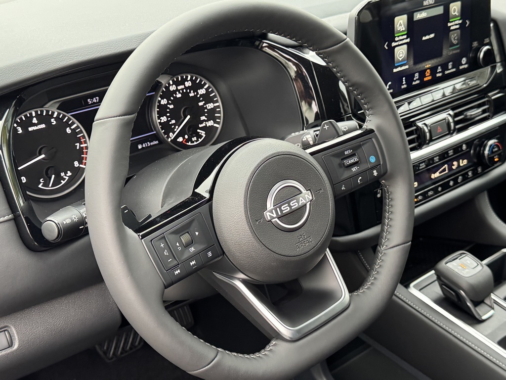 2025 Nissan Pathfinder SL photo 10