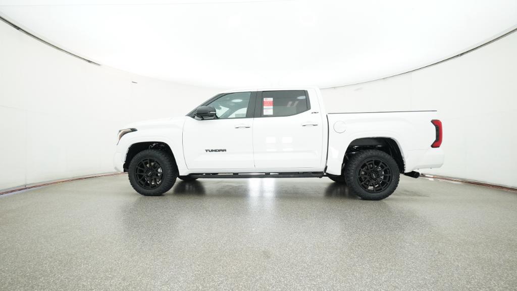 2026 Toyota Tundra SR5 CrewMax photo 4