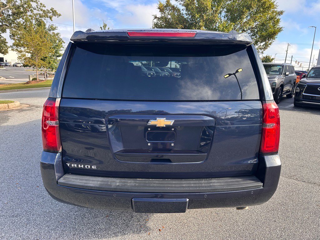 2017 Chevrolet Tahoe LT photo 4