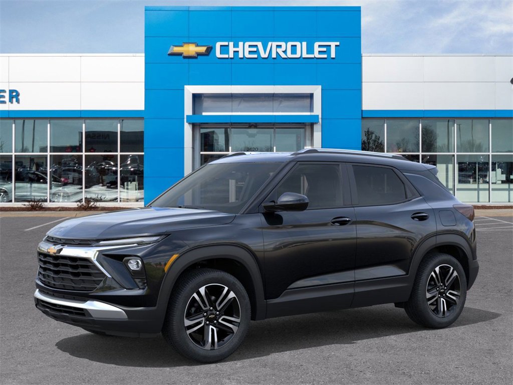 2026 Chevrolet Trailblazer LT photo 2