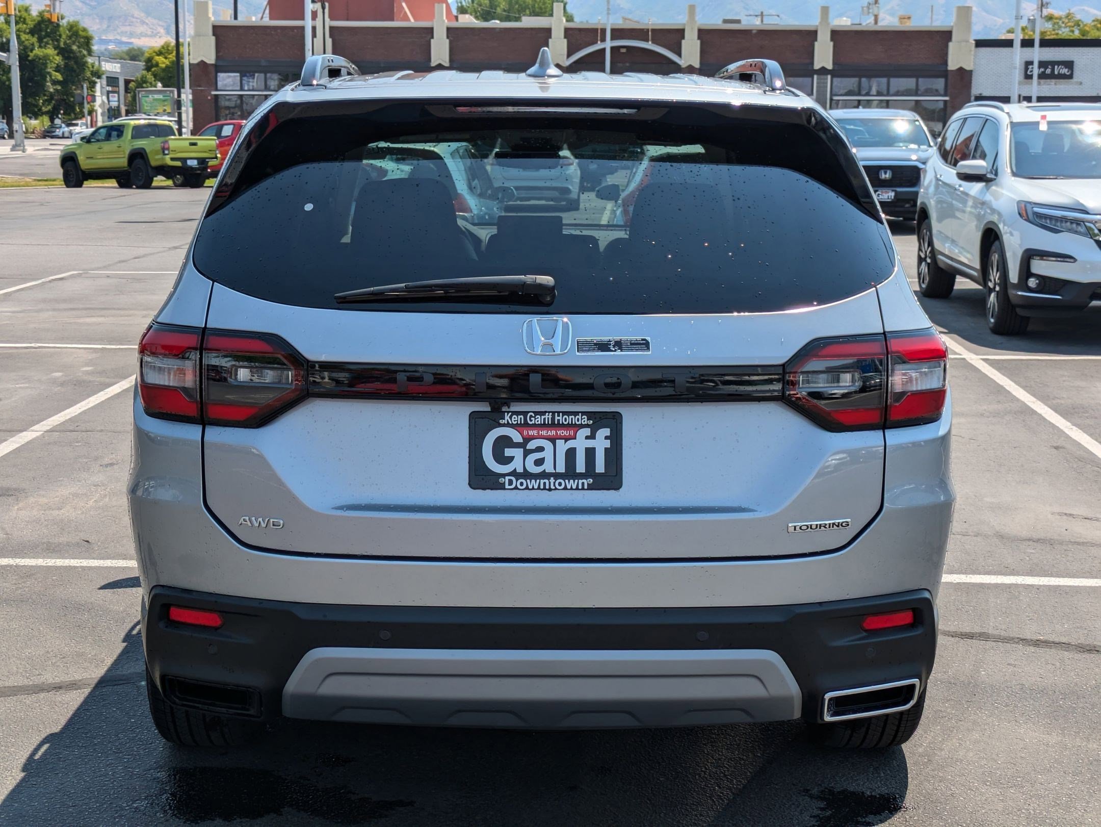 2025 Honda Pilot Touring photo 4