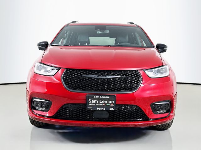 2026 Chrysler Pacifica Limited photo 2