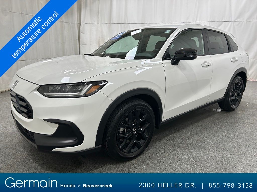 2025 Honda HR-V Sport photo 2