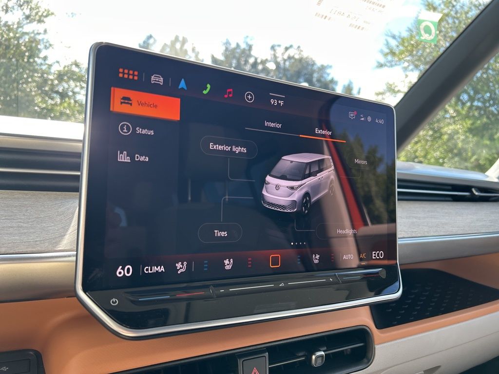 2025 Volkswagen ID. Buzz Pro Plus photo 24
