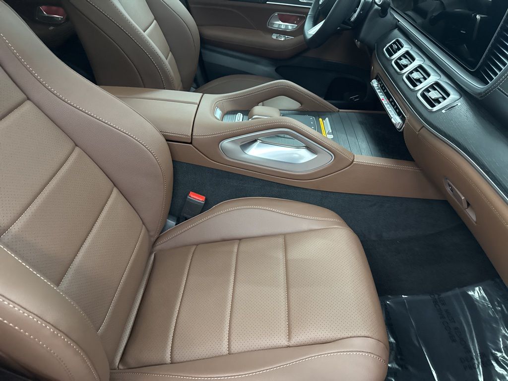 2026 Mercedes Benz GLS 450 4MATIC photo 29