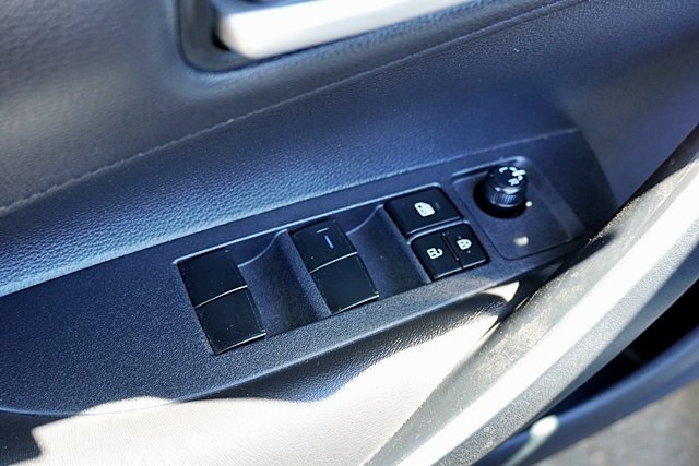 2020 Toyota Corolla SE photo 21