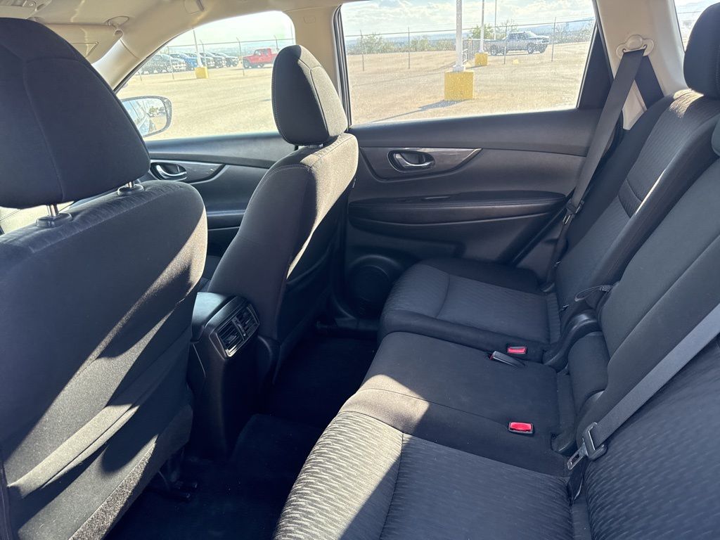 2020 Nissan Rogue S photo 7