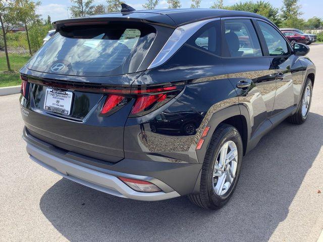 2025 Hyundai Tucson SE photo 4