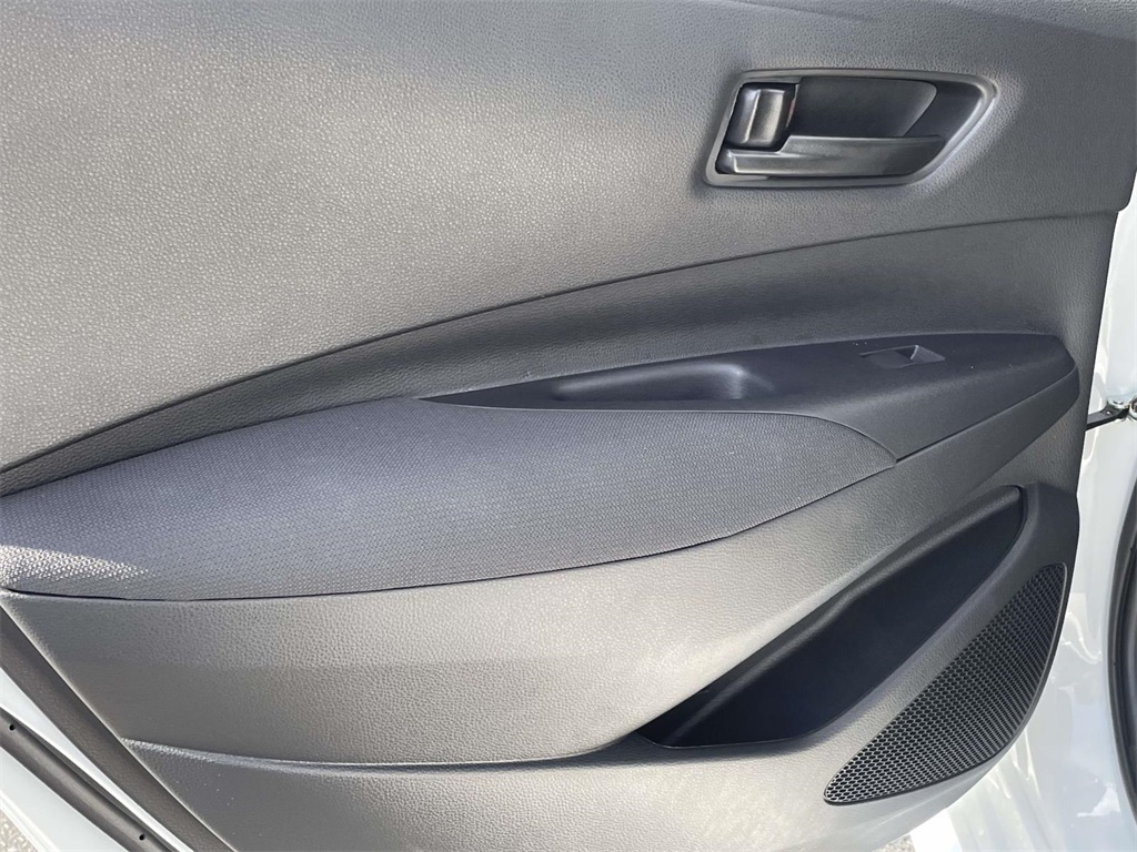 2026 Toyota Corolla LE photo 8