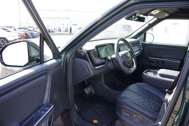 2023 Rivian R1S Adventure photo 13