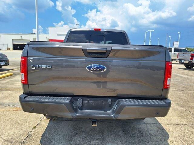 2017 Ford F-150 XLT photo 4