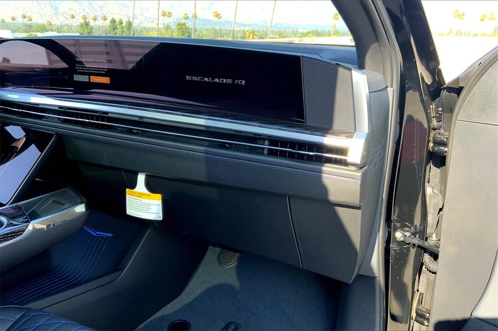 2026 Cadillac Escalade IQ Sport photo 28