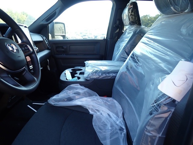 2025 Ram 2500 Tradesman photo 11