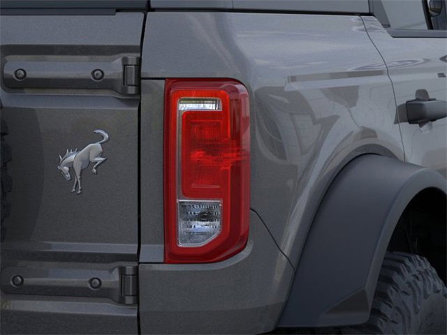2025 Ford Bronco Base photo 8