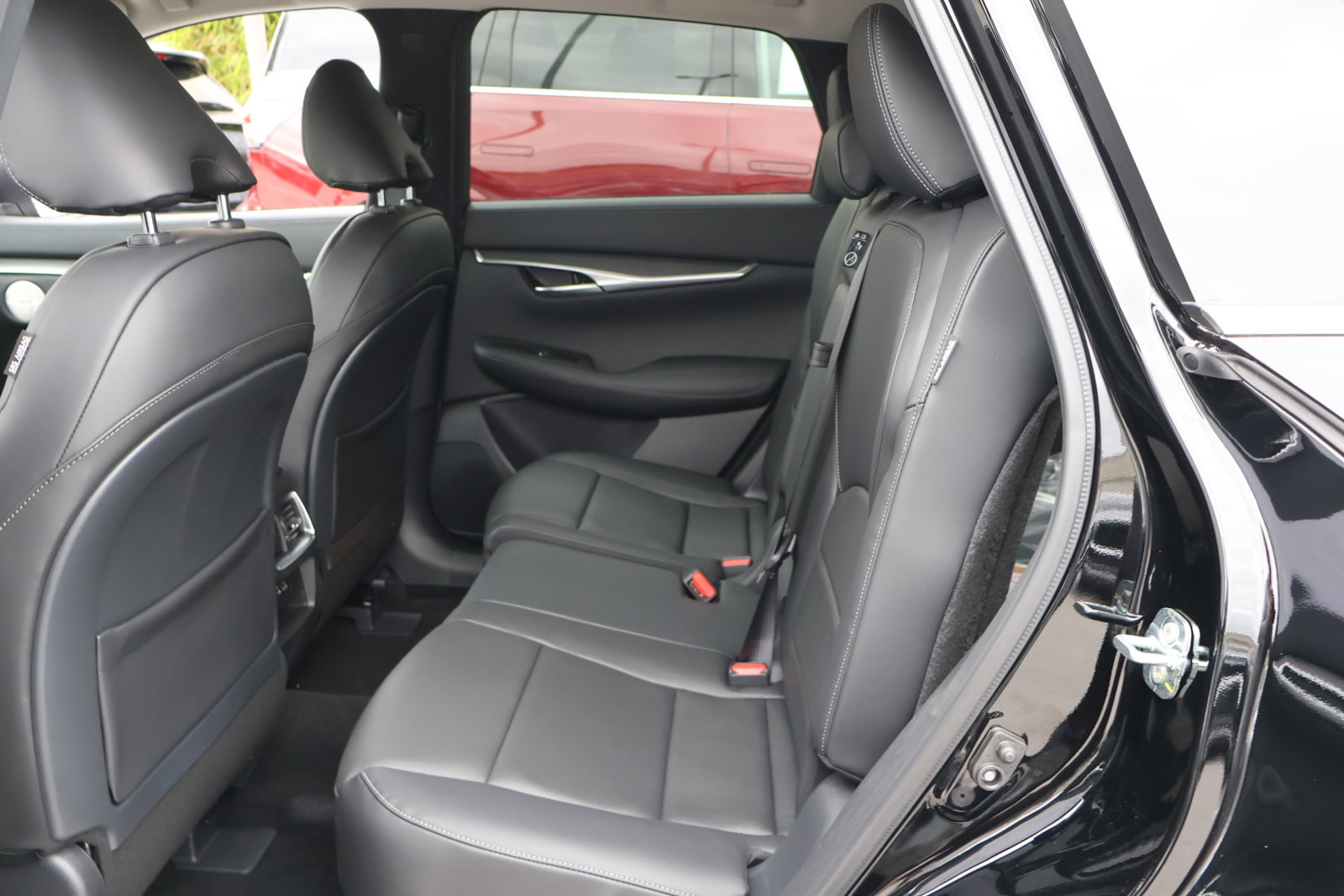 2025 Infiniti QX50 Luxe photo 14