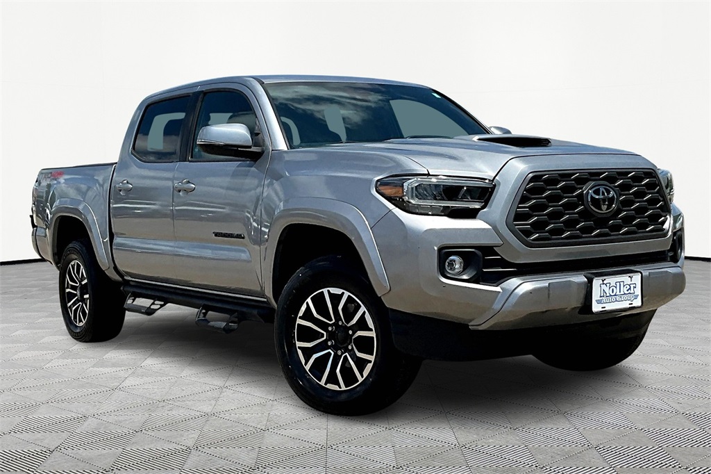 2020 Toyota Tacoma TRD Sport photo 12