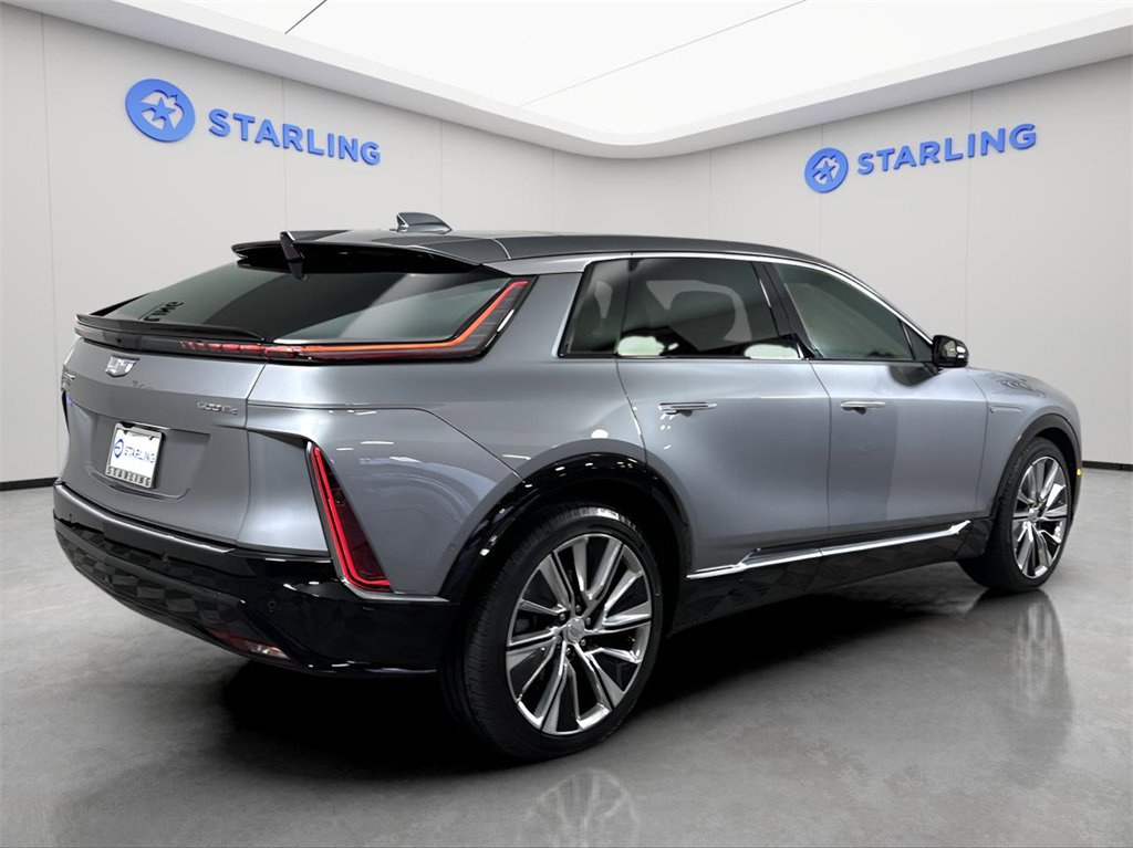 2024 Cadillac Lyriq Luxury photo 9