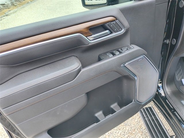 2025 Chevrolet Silverado 2500HD High Country photo 12