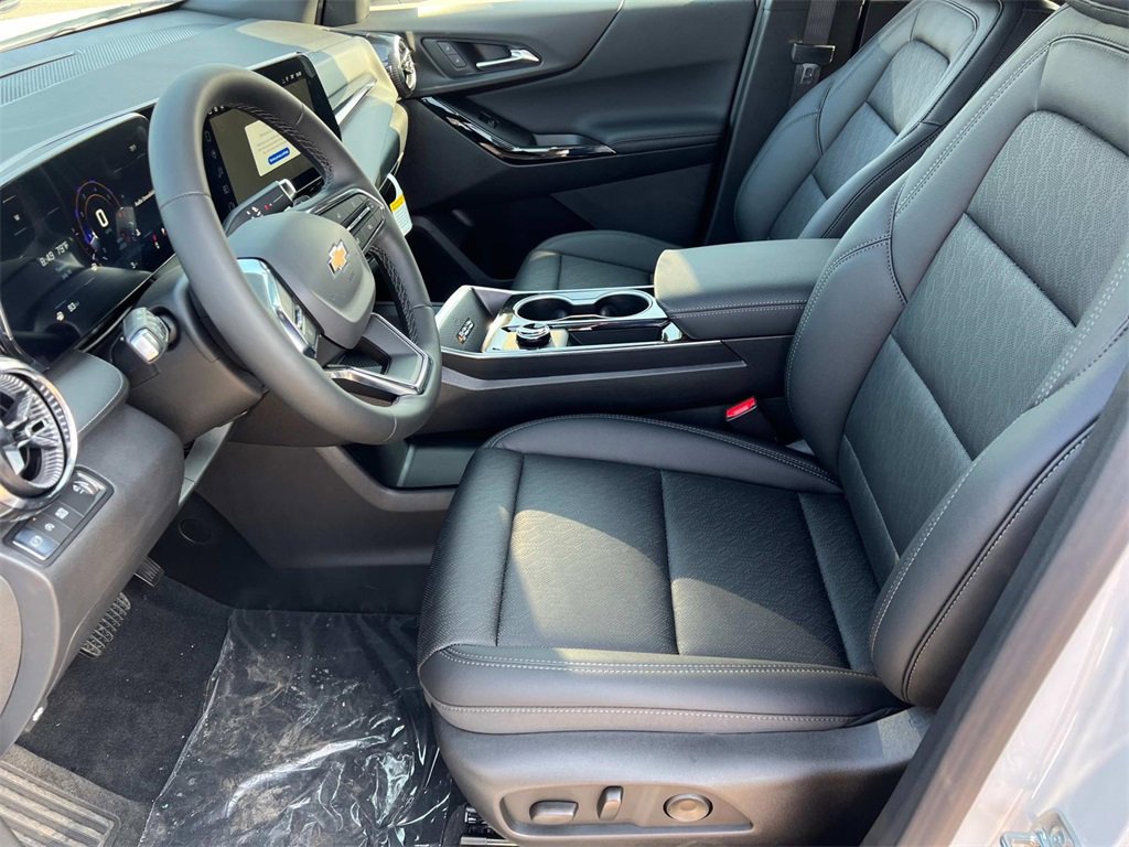 2026 Chevrolet Equinox LT photo 12